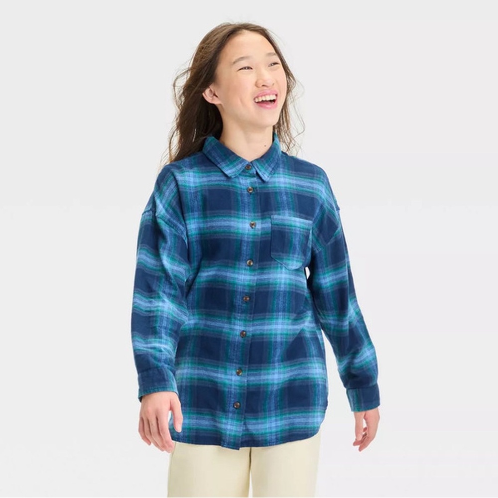 167 NWT‎ Art Class Girls Oversized Button Front Flannel - Size: S (6/7)